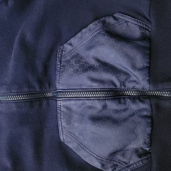 Gucci 2 PC suit - Picture 6 of 9